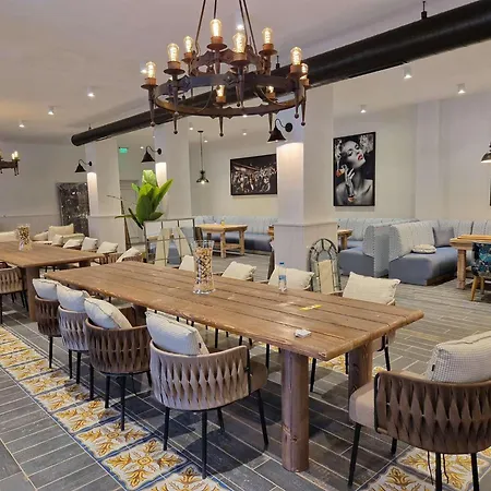 Castro Mesembria Boutique * نيسيبار