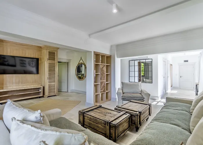 Castro Mesembria Boutique * 네세부르