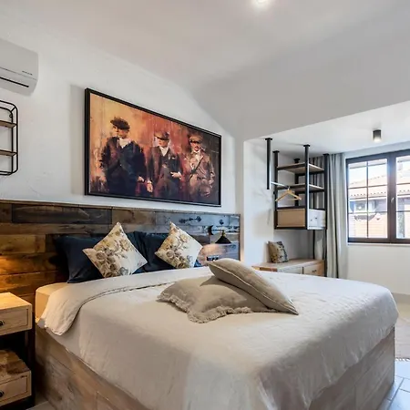 Castro Mesembria Boutique Otel *
