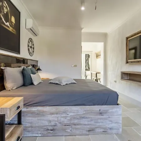 Castro Mesembria Boutique Misivri