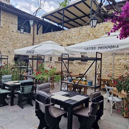 Castro Mesembria Boutique מלון