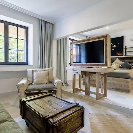 Castro Mesembria Boutique מלון *