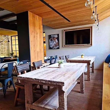 Castro Mesembria Boutique מלון נסבר