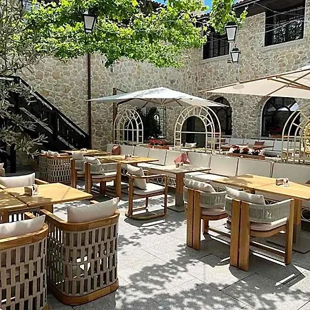 Castro Mesembria Boutique מלון