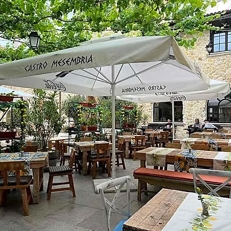 מלון Castro Mesembria Boutique נסבר